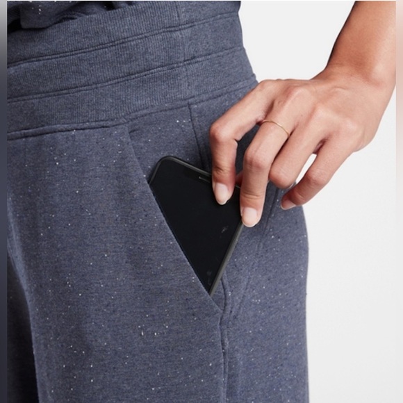 Athleta Wide Leg Pants Sz Medium - Picture 4 of 4